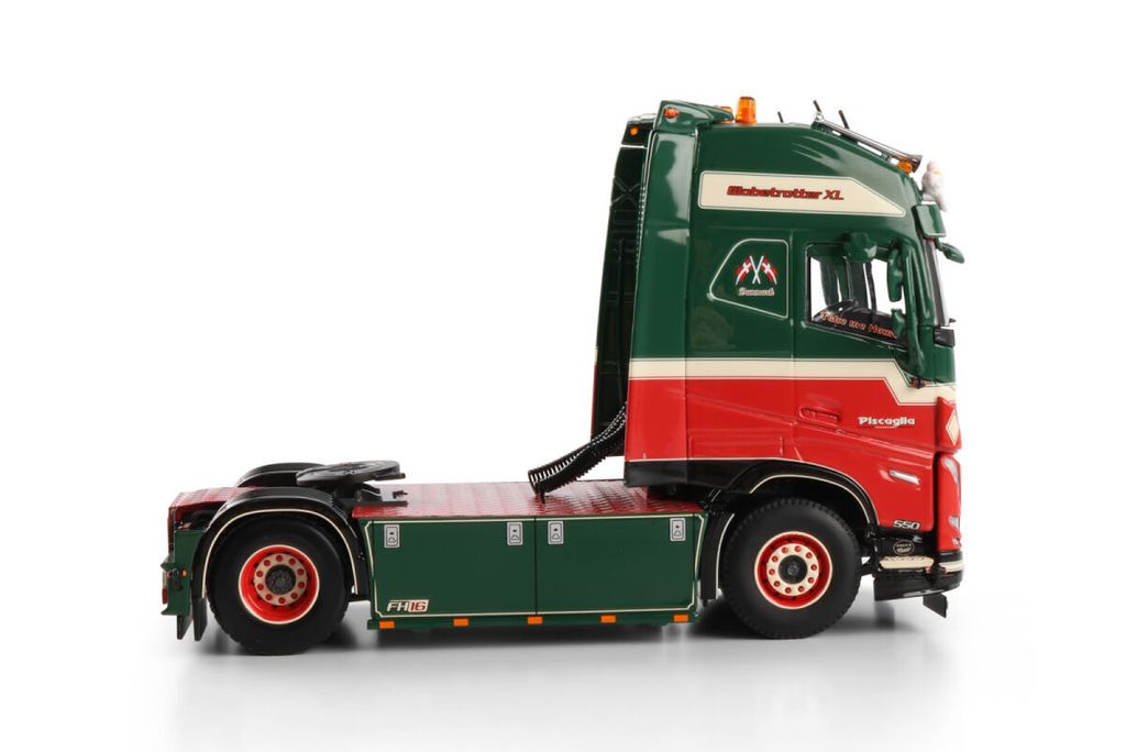 piscaglia-volvo-fh5-globetrotter-xl-4x2 (5)