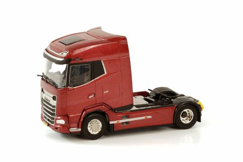 premium-line-daf-xg-4x2-1