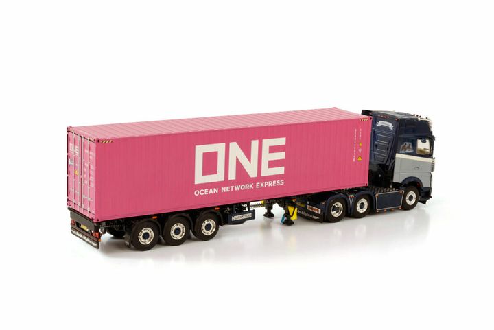 nagelhoud-transport-mercedes-benz-actro (1)