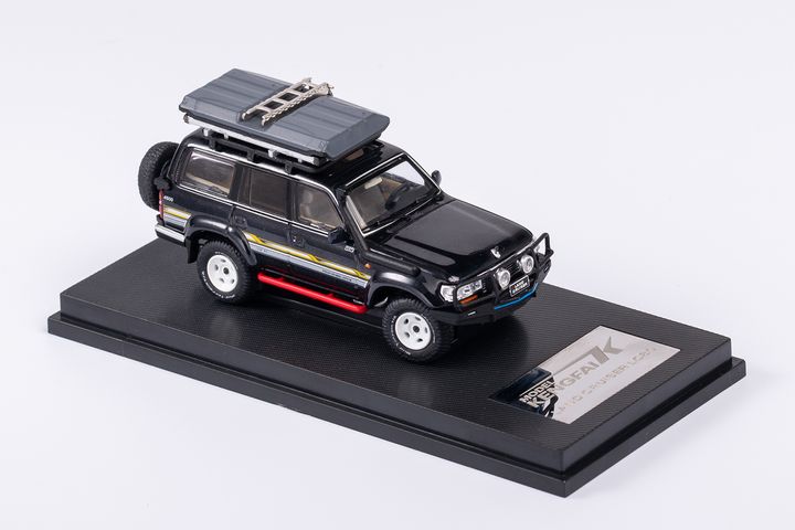 toyota-land-cruiser-j8-black-with-roof-rack (1)