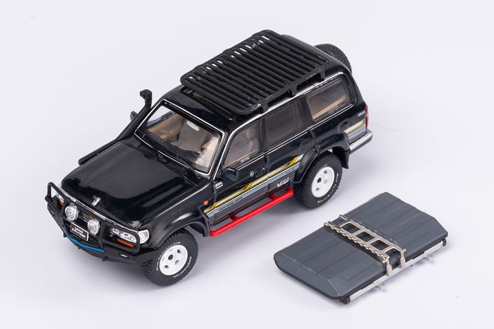 toyota-land-cruiser-j8-black-with-roof-rack (2)