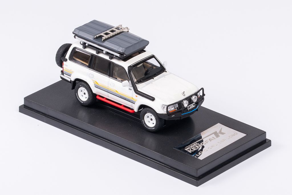toyota-land-cruiser-j8-white-with-roof-rack (1)