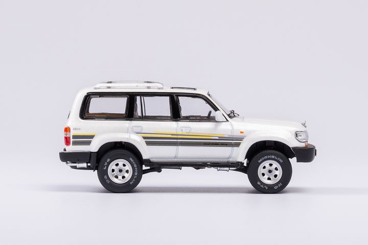 toyota-land-cruiser-j8-white (2)