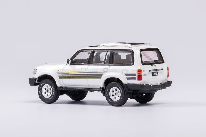 toyota-land-cruiser-j8-white (1)