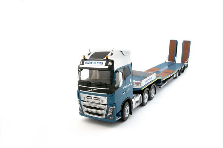 sarens-volvo-with-lowloader-3-axle-1-32