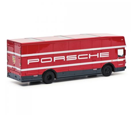race-transporter-porsche-1-64-452026100-en_02