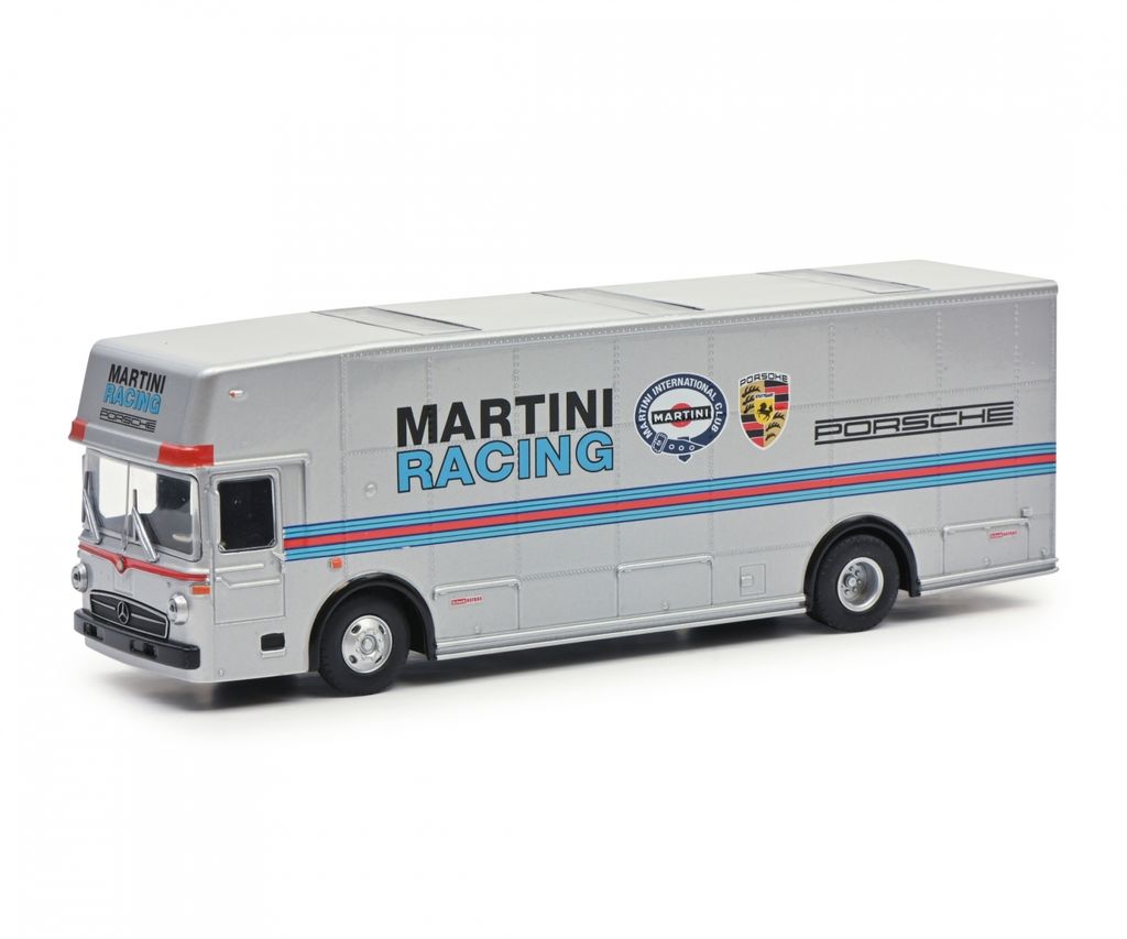 race-transporter-martini-1-64-452027400-en_01