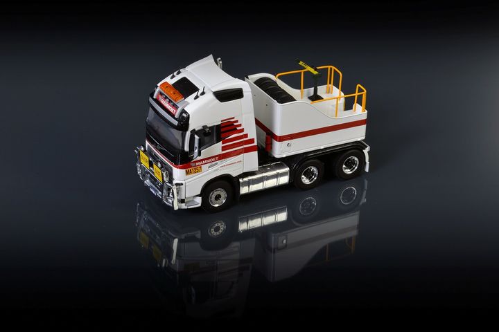 mammoet-volvo-fh16-globetrotter-xl-with-ballastbox