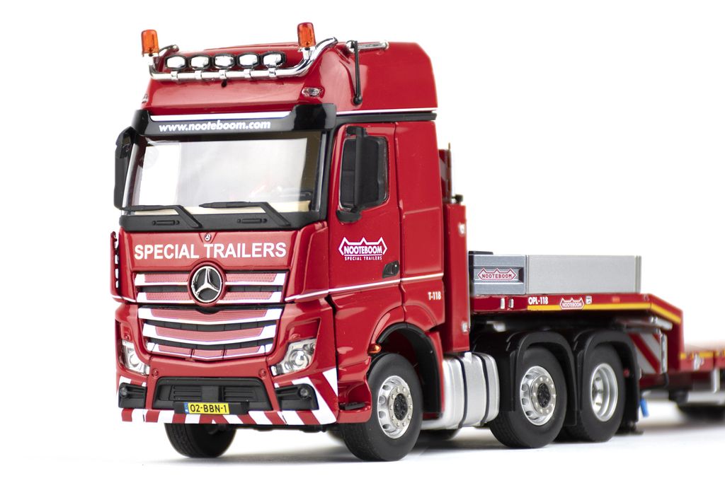 1-50-redline-mcos-3-axle-ramps-with-mb-actros-6x2-gigaspace (3)