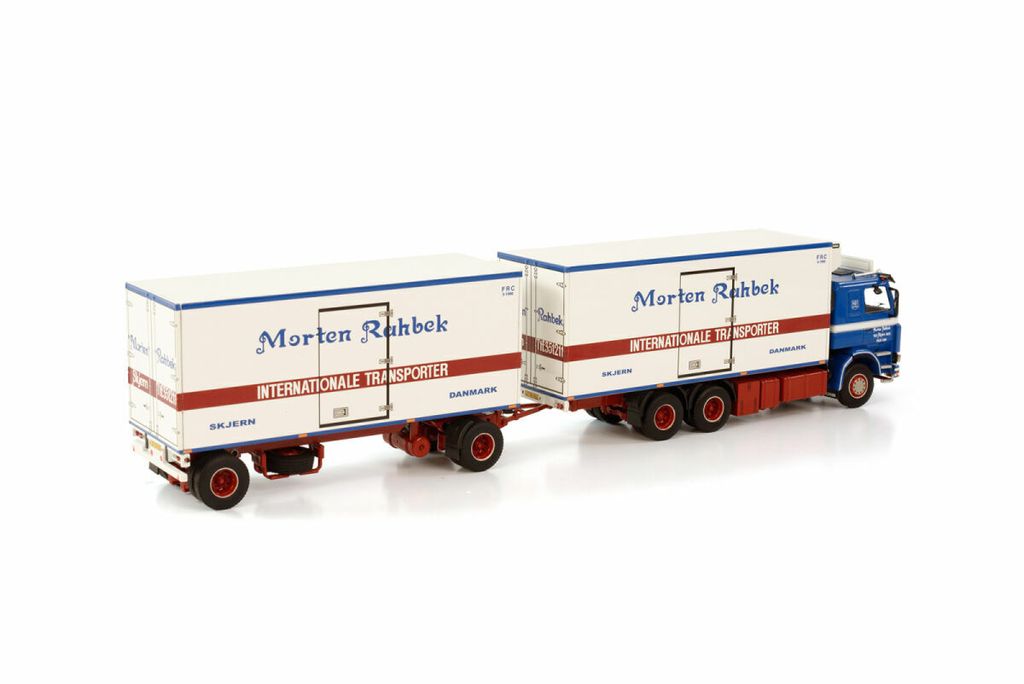 morten-rahbek-scania-2-series-6x2-tag-a (1)