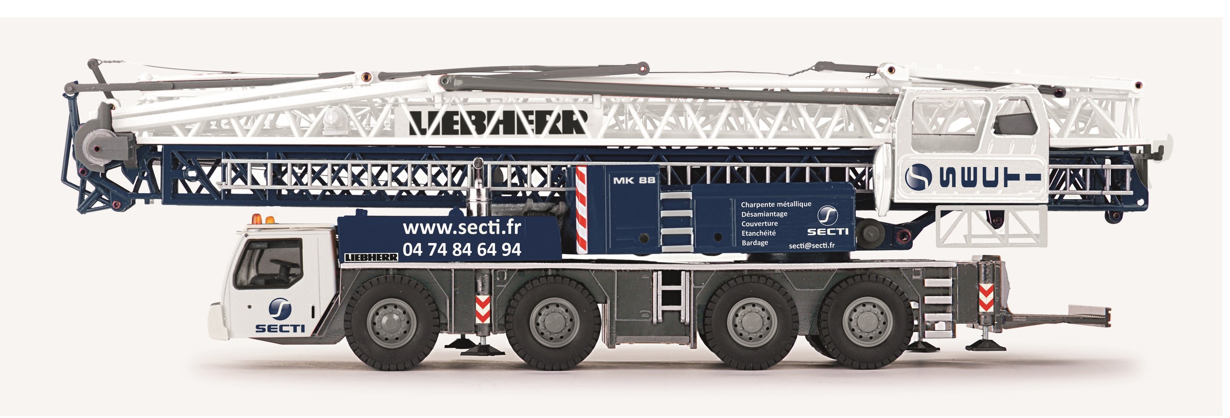 Liebherr MK 88 Plus mobile construction crane works day and night - Today