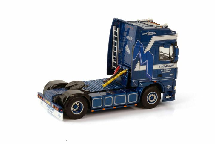 jan-maasdam-daf-xf-95-super-space-cab-4 (1)