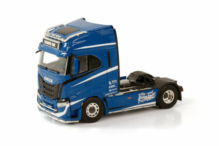 transport-fast-iveco-s-way-as-high-4x2