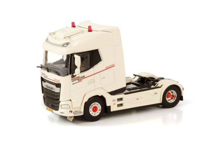 lewiszong-transport-daf-xg-4x2