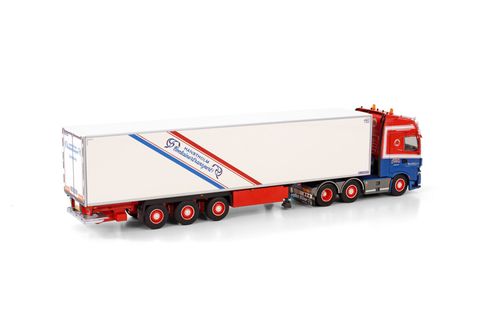 hanstholm-container-transport-iveco-s-w (1)