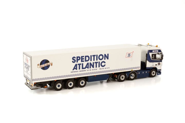 erik-r-larsen-daf-xf-95-super-space-ca (1)