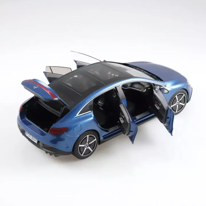 mercedes-eq-eqe-spektralblau-metallic (4)