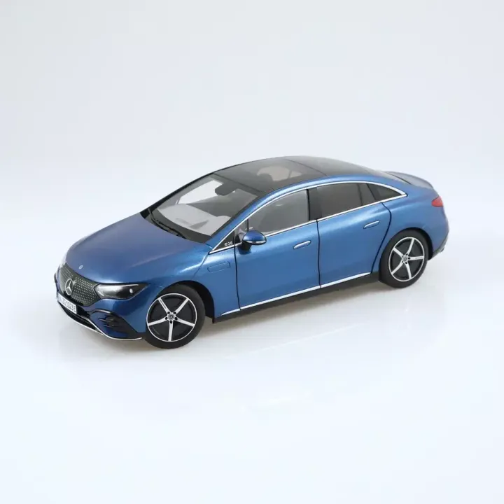 mercedes-eq-eqe-spektralblau-metallic