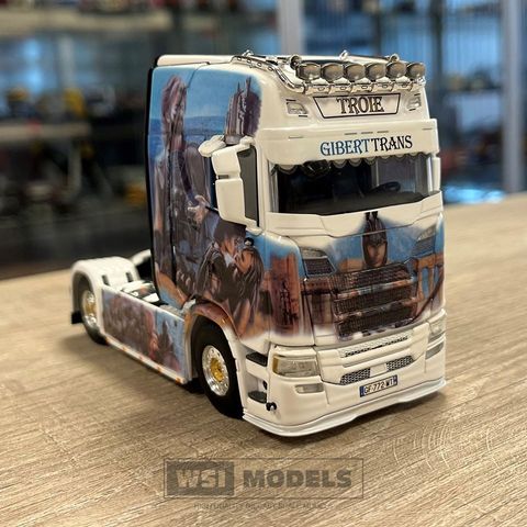 DE WAARD; VOLVO FH4 GLOBETROTTER 8X4 LOWLOADER - 3 AXLE DE WAARD; VOLVO FH4 GLOBETROTTER 8X4 LOWLOADER - 3 AXLE