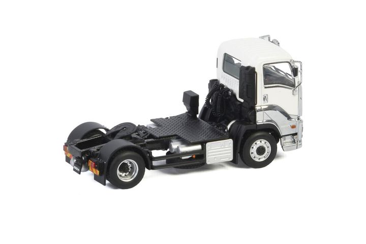 isuzu-giga-short-cab-4x2 (2)