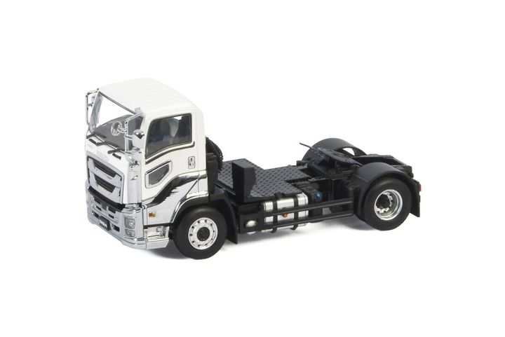 isuzu-giga-short-cab-4x2 (1)
