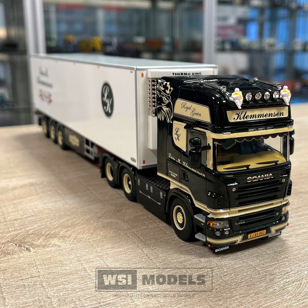 LARS KLEMMENSEN; SCANIA R5 TOPLINE 6X2 TAG AXLE REEFER LARS KLEMMENSEN; SCANIA R5 TOPLINE 6X2 TAG AXLE REEFER
