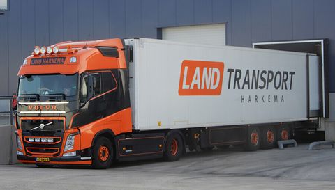 land-transport-volvo-fh5-globetrotter-4