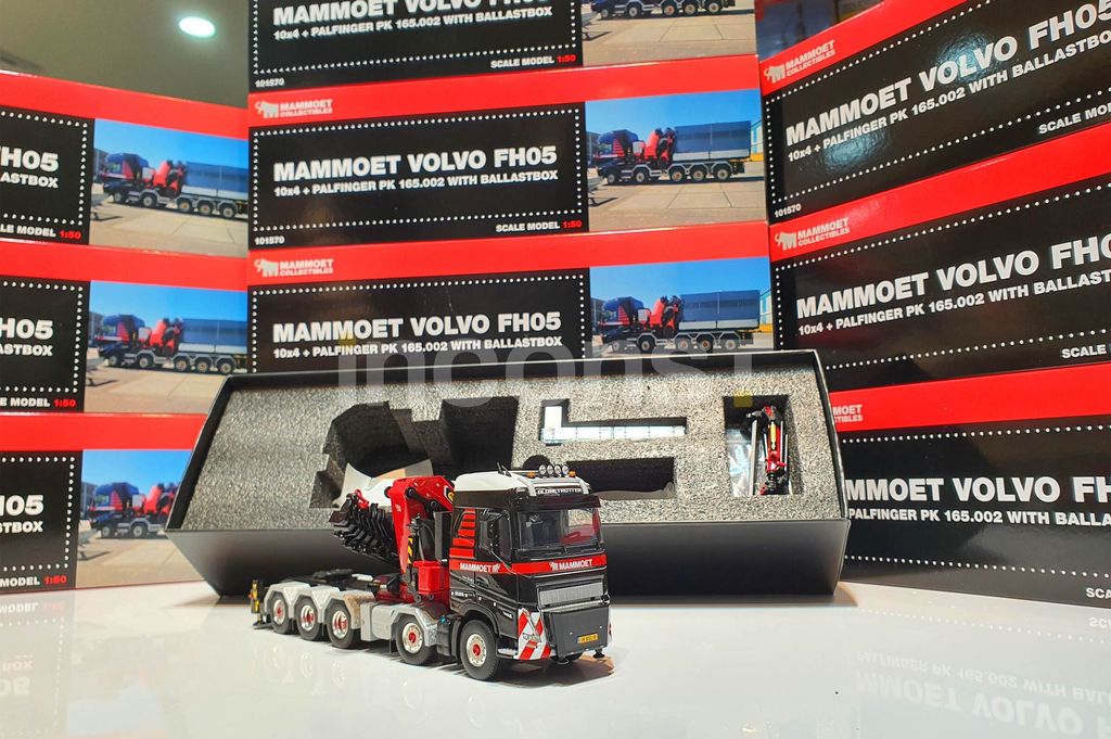 MAMMOET; VOLVO FH5 GLOBETROTTER 10X4 TAG AXLE WITH PALFINGER MAMMOET; VOLVO FH5 GLOBETROTTER 10X4 TAG AXLE WITH PALFINGER
