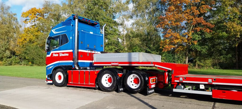 pwt-volvo-fh5-globetrotter-6x2-tag-axle (2)
