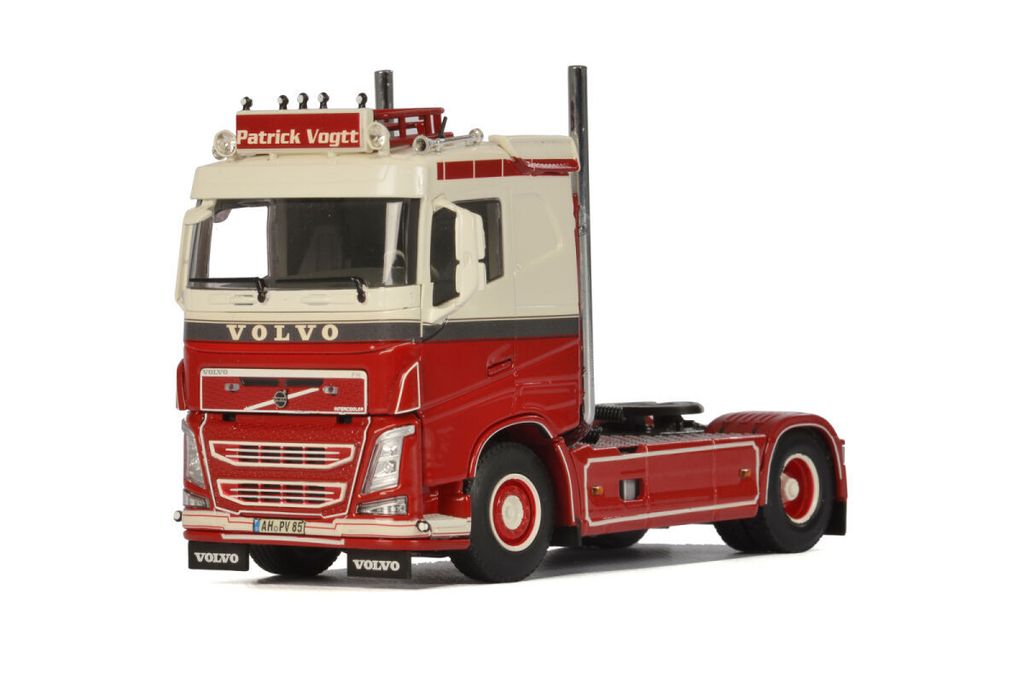 patrick-vogtt-volvo-fh4-sleepercab-4x2 (2)