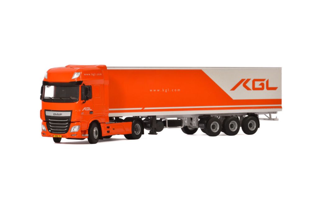 kgl-holding-daf-xf-super-space-cab-4x2 (2)