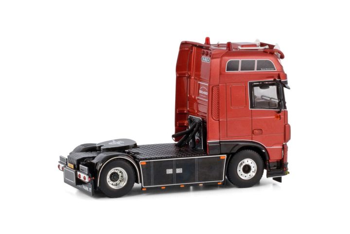 geelhoed-daf-xf-super-space-cab-my2017-1 (1)