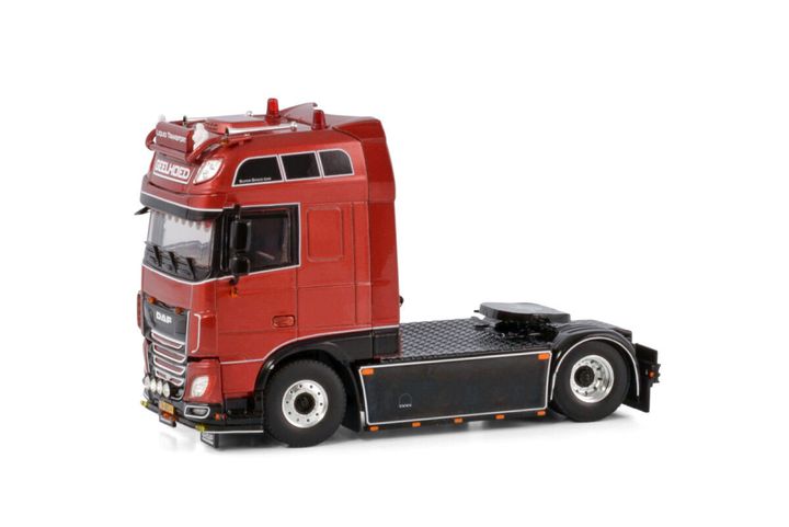 geelhoed-daf-xf-super-space-cab-my2017-1