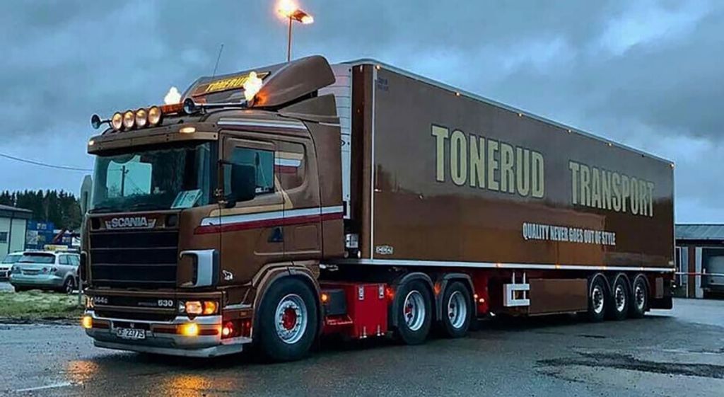 tonerud-scania-4-series-flat-roof-6x2-t (1)