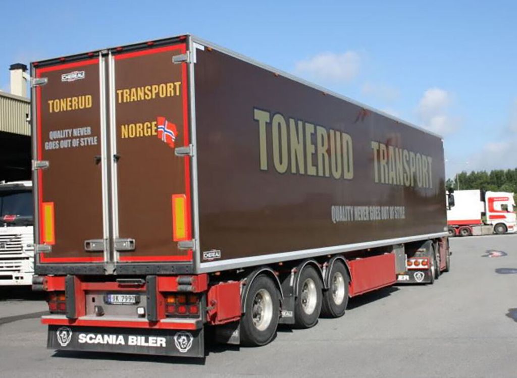 tonerud-scania-4-series-flat-roof-6x2-t (2)