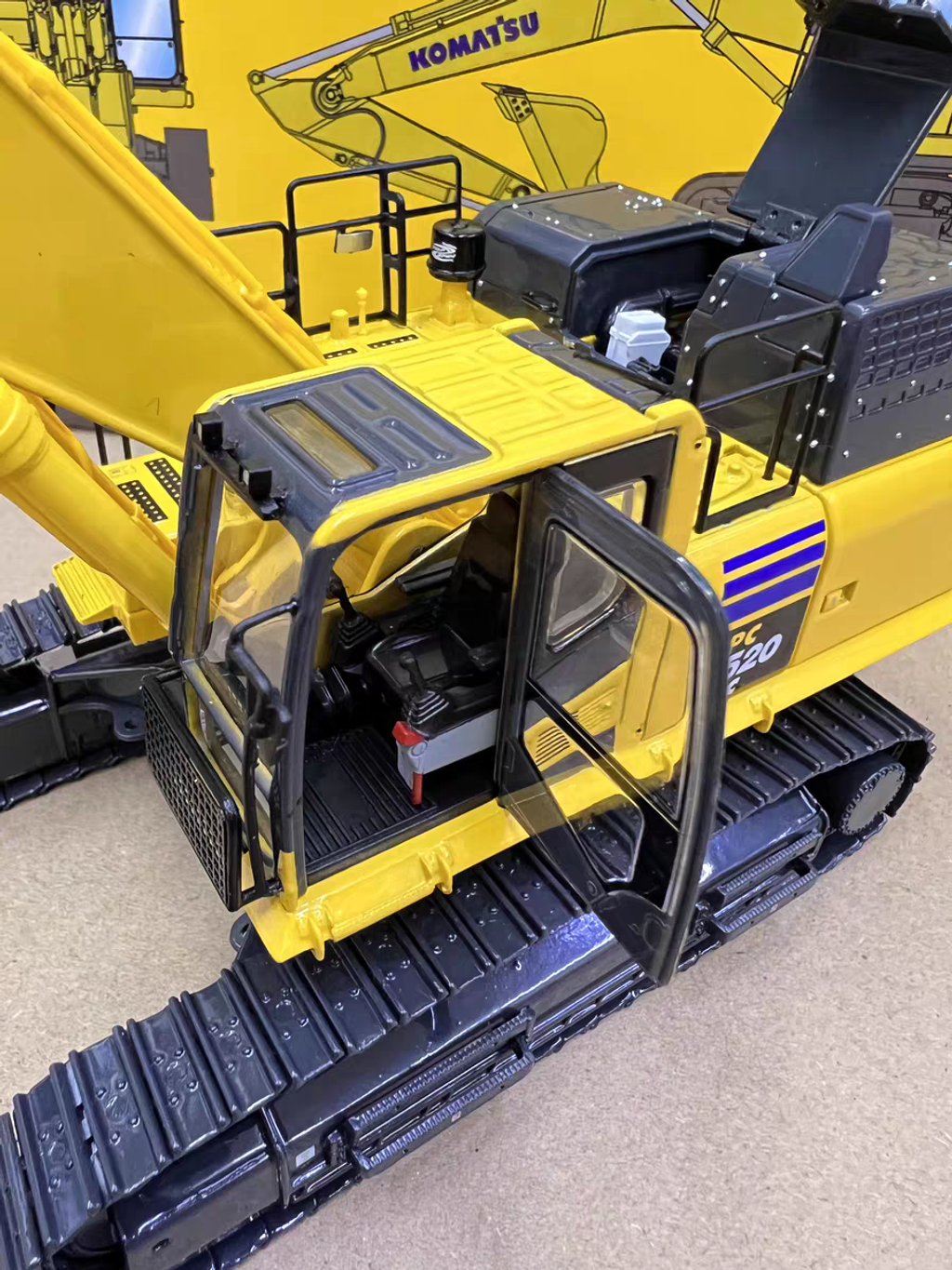 KOMATSU ; PC520LC-11M0 Hydraulic Excavator Scale 1/43 – Inconst KOMATSU ; PC520LC-11M0 Hydraulic Excavator Scale 1/43 – Inconst