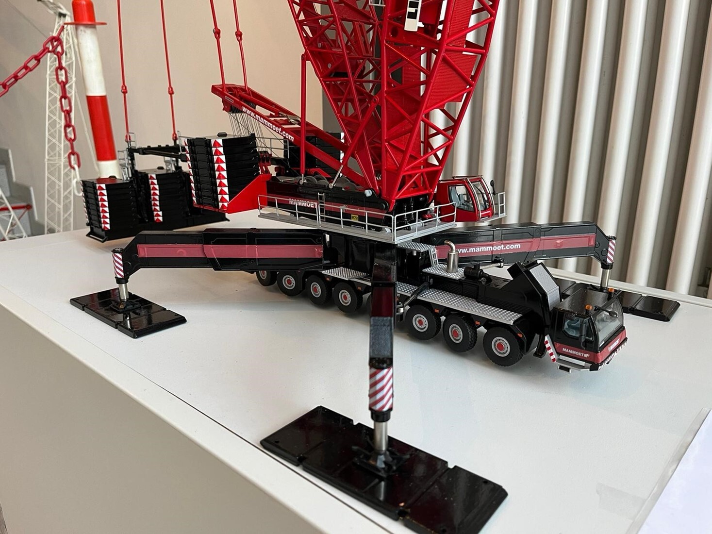 リープヘル 重機 オールテレーンクレーン LG1750 ダイキャストカー LIEBHERR おもちゃ ホビー 箱付き リープヘル 重機 オールテレーンクレーン LG1750 ダイキャストカー