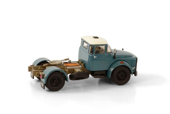 premium-line-daf-1600-torpedo-4x2 (1)