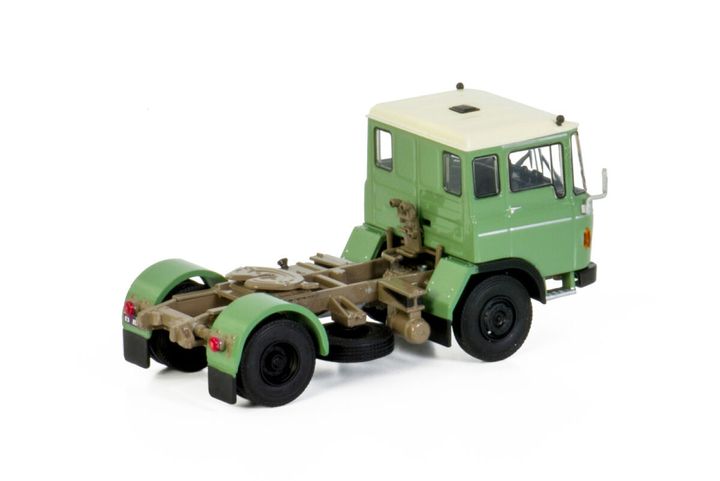 premium-line-daf-2600-4x2 (1)