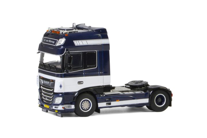 dion-van-nierop-transport-daf-xf-super