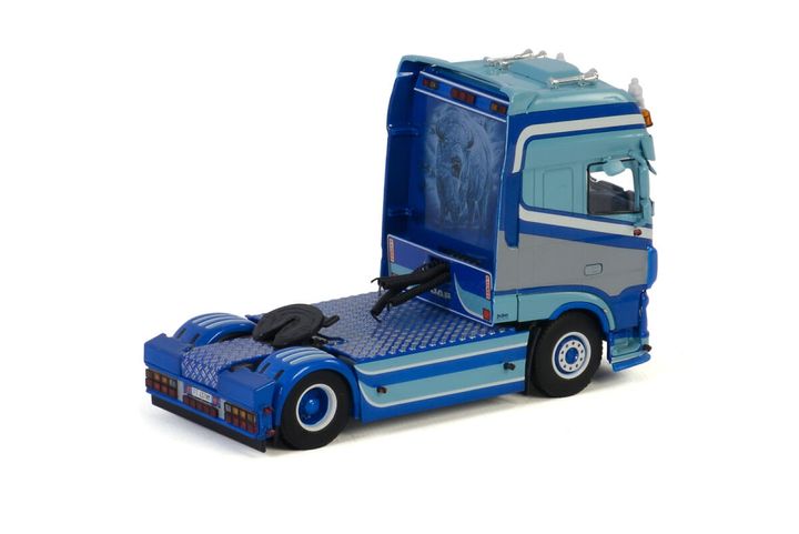 white-bison-daf-xf-super-space-cab-my20 (1)