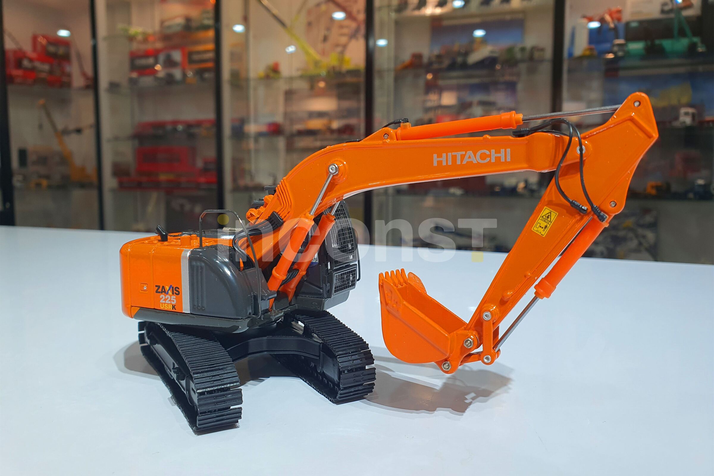 Excavator Hitachi 1:50 ZX225US-7 1⁄50 ZAXIS Scale Hydraulic Zaxis 