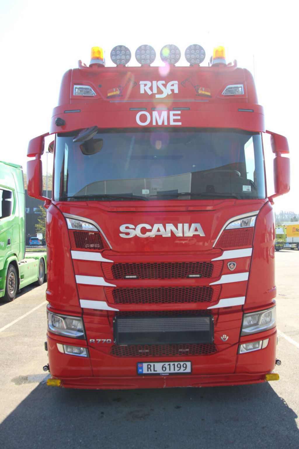risa-scania-r-highline-cr20h-8x4-with-a (1)