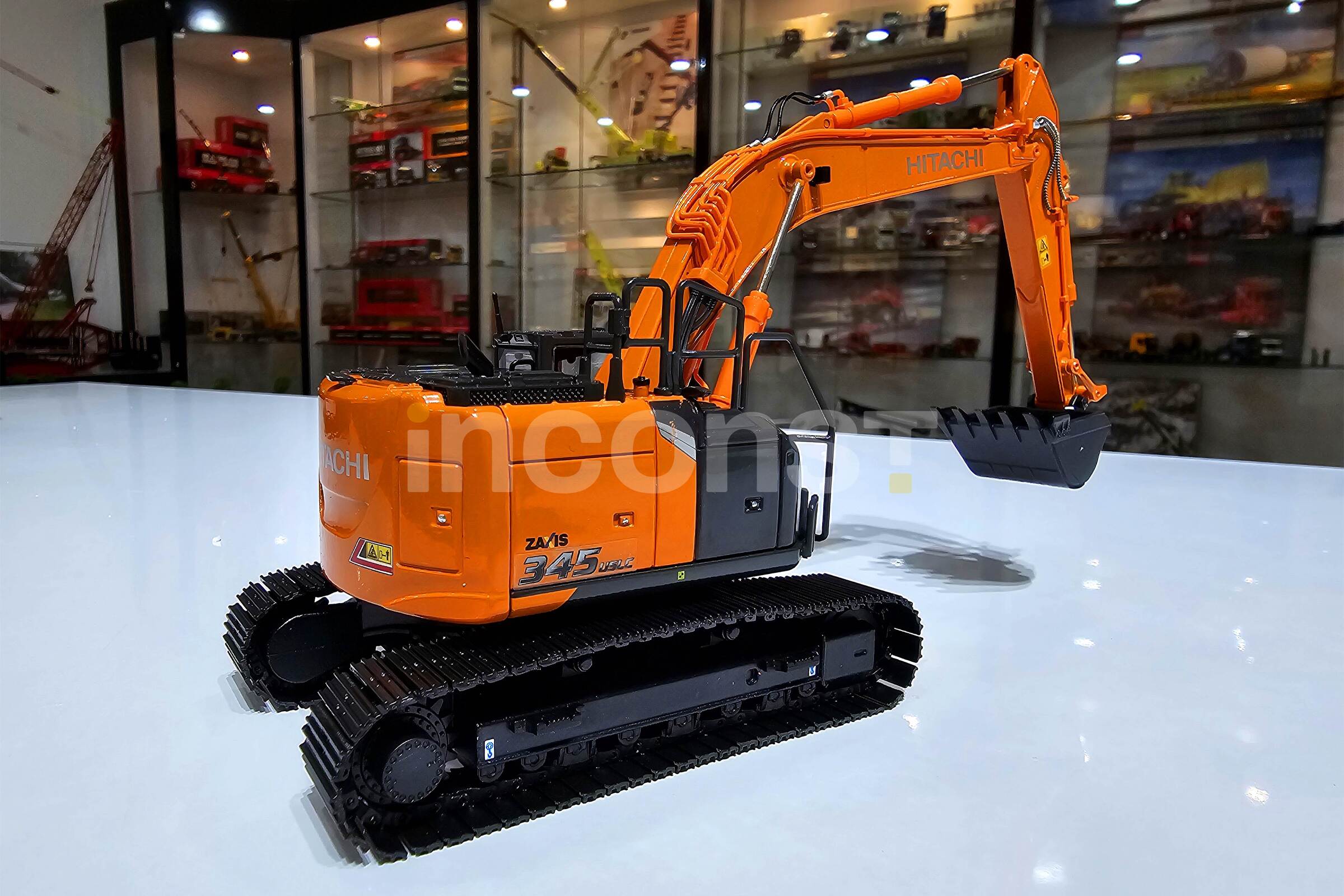 Hitachi ZAXIS Excavator 1⁄50 Diecast Hydraulic Model 210-6 HITACHI 