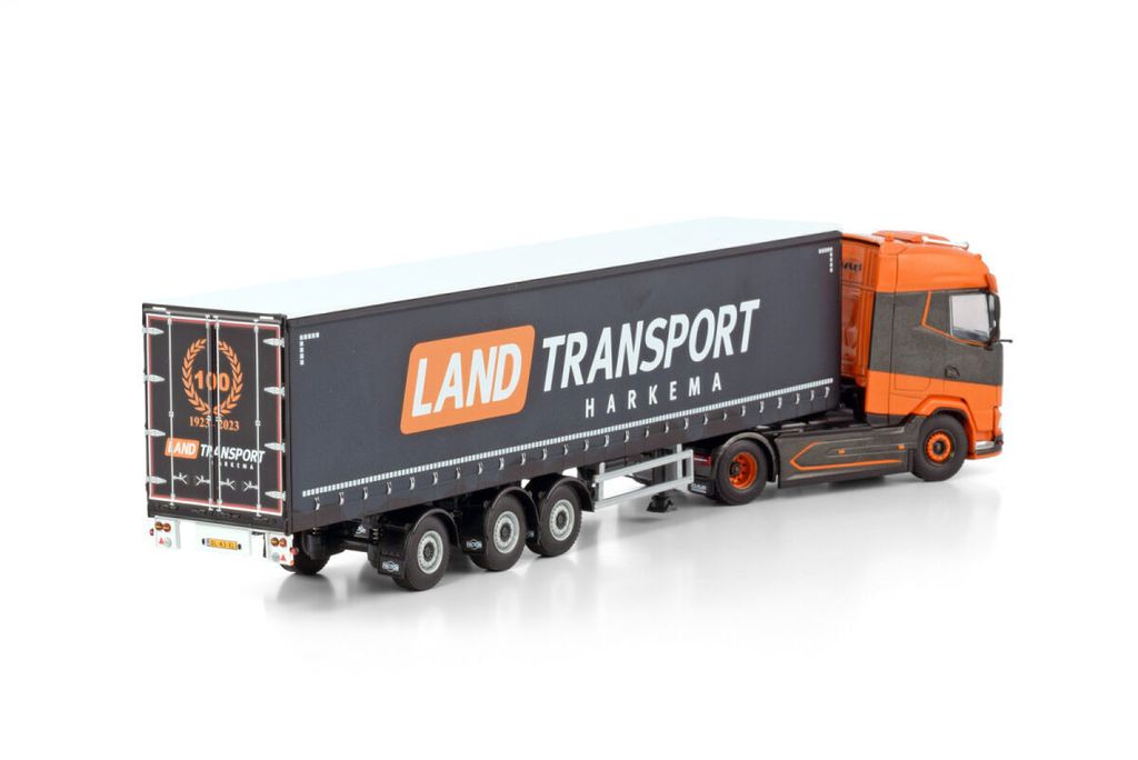 land-transport-daf-xg-4x2-curtainside-t (3)