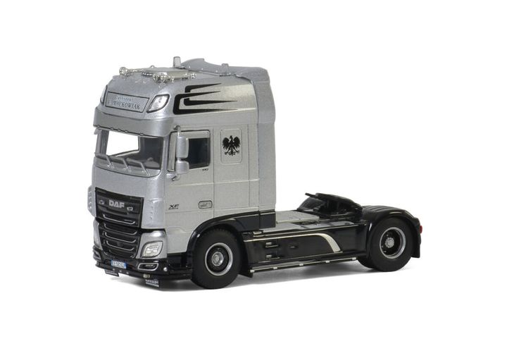 mackowiak-daf-xf-super-space-cab-4x2
