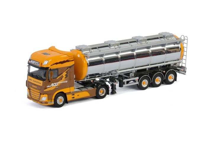 niek-dijkstra-daf-xf-super-space-cab-4x
