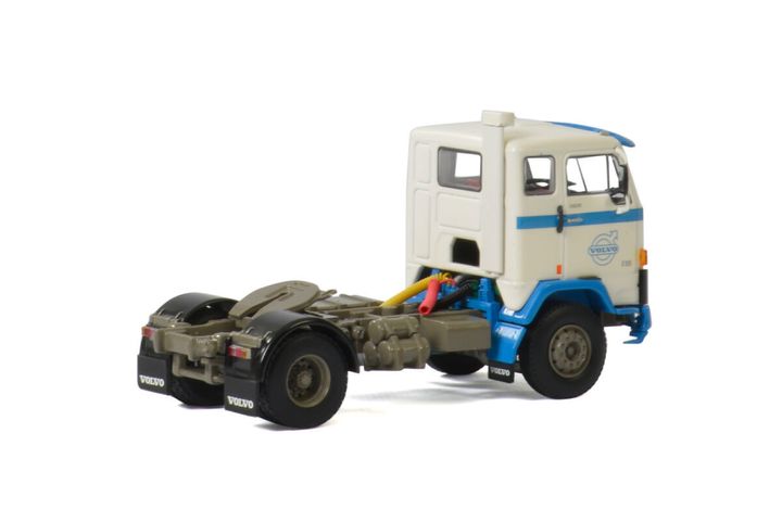 premium-volvo-f88-4x2 (1)