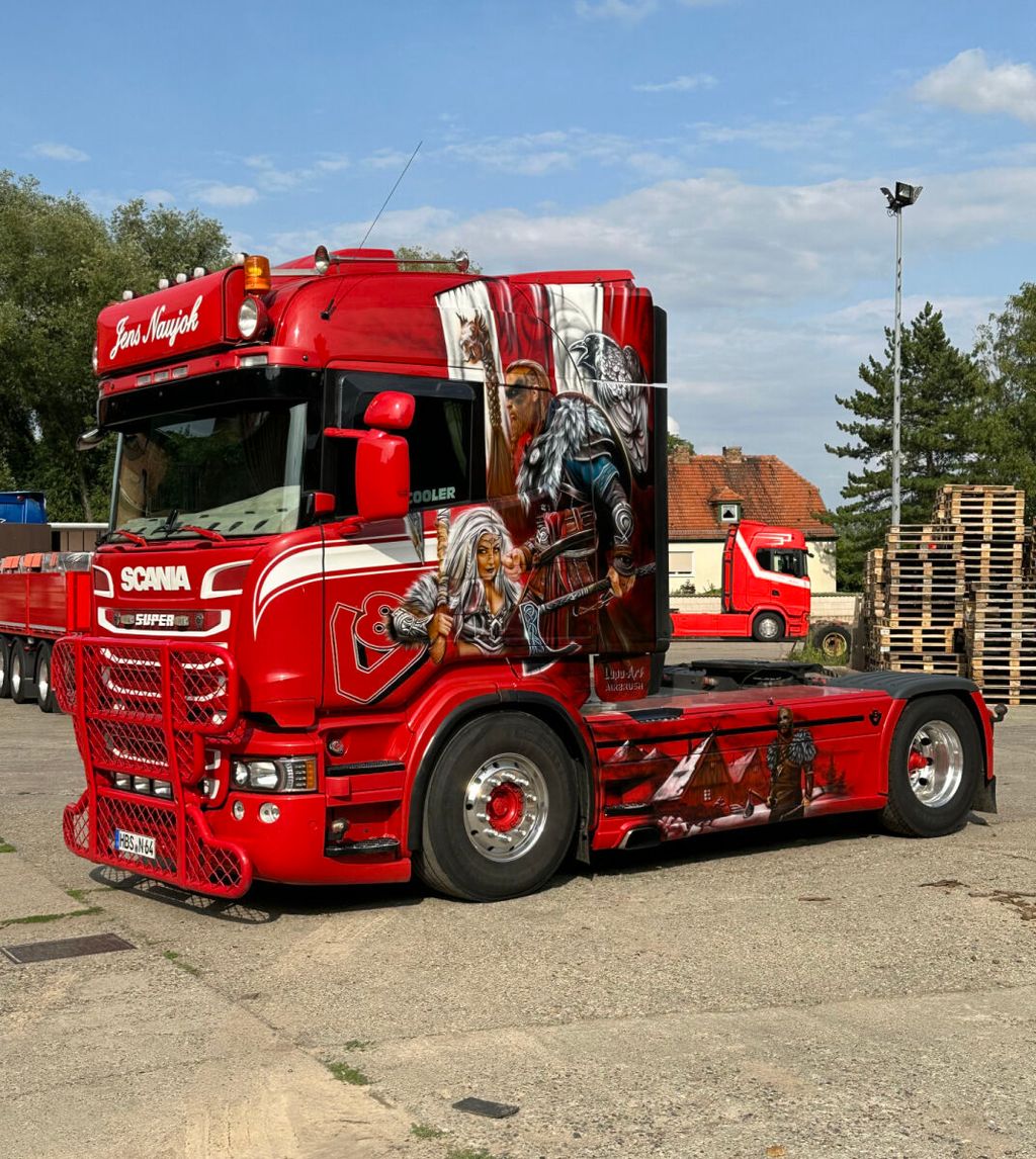 jens-naujok-scania-streamline-highline