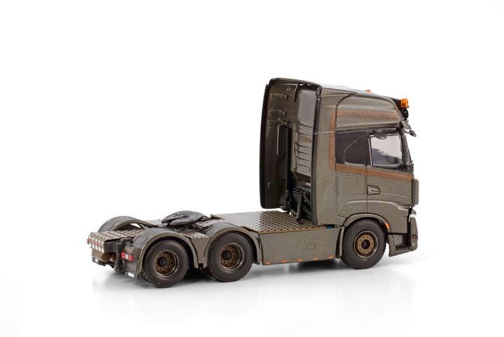peter-binnendijk-trucking-iveco-s-way-a (1)